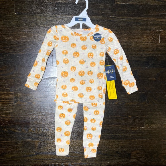 NWT PJ Essentials 2T Pumpkin Jack-o-Lantern Pajama Set - Picture 1 of 8